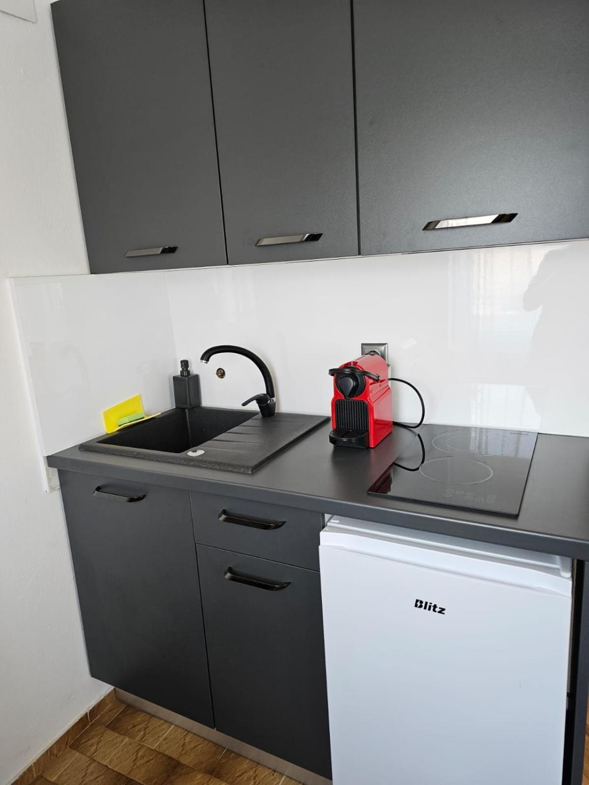 Apartmani Suhi Brod Медулин Екстериор снимка